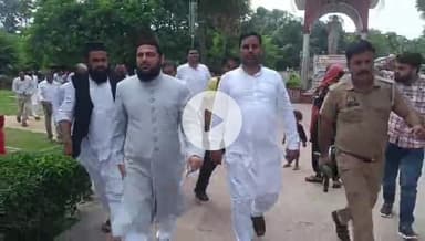 रामपुर: डॉ भीमराव अंबेडकर पार्क में शिक्षकों की पुरानी पेंशन व टेट परीक्षा की अनिवार्यता को लेकर सांसद मोहिबुल्ला ने लिया ज्ञापन