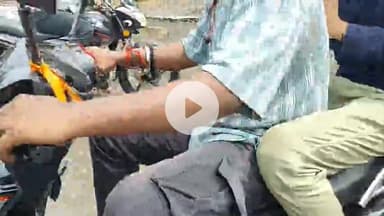 खंडवा नगर: सड़क बनी आम राहगीरों के लिए मौत का कुआं