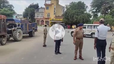 मैनपुरी: दीवानी रोड पर ईंटों से भरे ओवरलोड ट्रैक्टरों के खिलाफ CO सिटी संतोष कुमार सिंह ने की कार्रवाई