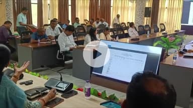 गिरिडीह: समाहरणालय सभागार में उपायुक्त रामनिवास यादव की अध्यक्षता में पेंशन अदालत से संबंधित बैठक आयोजित