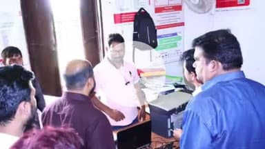 डोमचांच: पंचायत पारहो पहुँचे उपायुक्त, पंचायत भवन रूपायडीह का निरीक्षण किया, योजनाओं पर दिए निर्देश