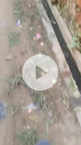 #SDO kaptanganj #DM Basti सफाई कर्मचारी का  काम है।