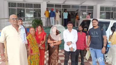 मेदिनीनगर (डालटनगंज): पलामू: डीसी कार्यालय के बाहर आत्मदाह की कोशिश नाकाम, डीसी ने सुनी समस्या