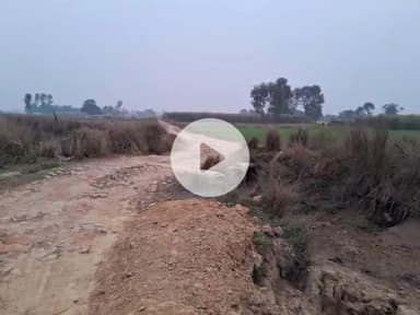 उतरौला: उतरौला अंतर्गत ग्राम वासियों ने की शिकायत, 78 साल आज़ादी के बाद भी अब तक नहीं बन पाई सड़क