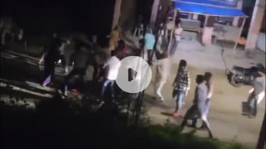 मथुरा: जनपद मथुरा में मारपीट का वीडियो सोशल मीडिया पर वायरल, पुलिस जांच में जुटी
