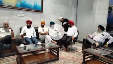 ਅੰਮ੍ਰਿਤਸਰ 2: ਪੰਜਾਬੀ ਗਾਇਕ ਜਸਬੀਰ ਜੱਸੀ ਦਰਬਾਰ ਸਾਹਿਬ ਵਿਖੇ ਨਤਮਸਤਕ, ਹੜ ਪੀੜਤਾਂ ਲਈ ਰਾਹਤ ਦੀ ਅਰਦਾਸ ਕੀਤੀ