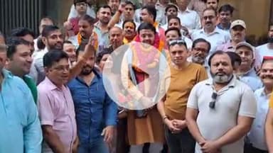 हरिद्वार: विकास तिवारी को प्रदेश सह मीडिया संयोजक बनाया गया, शिवमूर्ति गली में आतिशबाजी और ढोल नगाड़ों से हुआ भव्य स्वागत