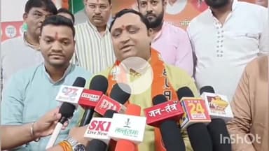 धार: आदिवासी समाज की नाराज़गी: भाजपा जिलाध्यक्ष का पुतला दहन, महंत निलेश भारती ने दी सफाई