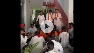 झांसी: एबीवीपी ने नगर के एस. राधाकृष्णन इंटर कॉलेज में भ्रष्टाचार के खिलाफ खोला मोर्चा, जिला विद्यालय निरीक्षक को दिया ज्ञापन