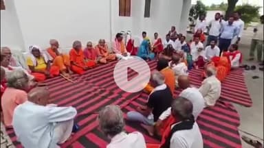 मंझनपुर: भाजपा जिलाध्यक्ष का जन्मदिवस व कार्यकाल उत्सव, ओसा स्थित वृद्धाश्रम में किया गया फल वितरण