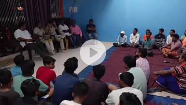 सेन्हा: सिठियो व बरही में दुर्गा पूजा को लेकर सीओ व थाना प्रभारी ने की शांति समिति की बैठक, सीसीटीवी कैमरे लगाने पर हुई चर्चा