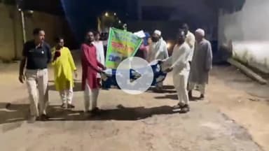 सतना के नजीराबाद में समाजसेवी सड़कों पर उतरे, पंजाब में आई बाढ़ के लिए मांगी मदद, राहत राशि भेजेंगे