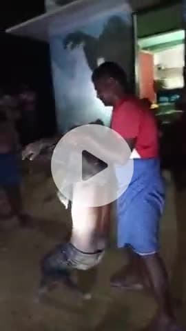 राजातालाब: वाराणसी के खिल्लूपुर में ग्रामीणों ने चोर को रंगे हाथ पकड़ा, पुलिस को किया सुपुर्द