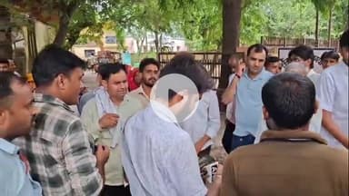 मैनपुरी: बेवर में युवती द्वारा आत्महत्या के मामले में आरोपी युवक के परिजनों ने निष्पक्ष जांच के लिए एसपी को दिया ज्ञापन