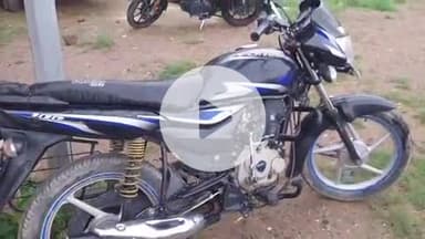 कुचायकोट: पुलिस ने सिसवा गांव के पास से 2 लोगों को 60 लीटर शराब के साथ किया गिरफ्तार, 3 मोटरसाइकिल ज़ब्त