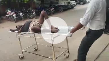 फिरोज़ाबाद: थाना दक्षिण क्षेत्र बस स्टैंड के पास बेसुध पड़े अज्ञात व्यक्ति को 108 एम्बुलेंस लेकर आई जिला अस्पताल