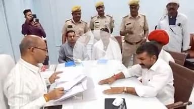 लाडपुरा: देवनारायण योजना के बाशिंदों ने अपनी समस्याओं को लेकर कोटा विकास प्राधिकरण कार्यालय पर किया प्रदर्शन, दिया ज्ञापन