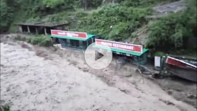 देहरादून: सहस्त्रधारा में बादल फटा, जिला प्रशासन का रेस्क्यू ऑपरेशन जारी; भारी नुकसान की खबर