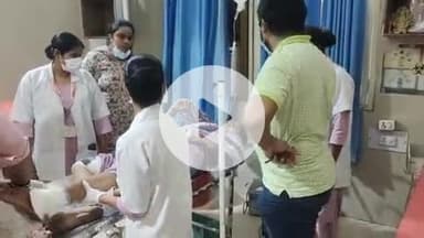 फिरोज़ाबाद: स्टेशन रोड पर मैक्स की टक्कर से ई-रिक्शा सवार महिला लहूलुहान होकर सड़क पर गिरी, राहगीर ने दिखाई इंसानियत और कराया भर्ती