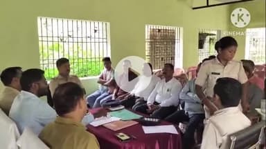 घाघरा: दुर्गा पूजा को लेकर घाघरा थाना परिसर में शांति समिति की बैठक आयोजित