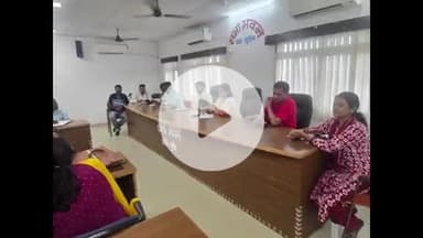 सुपौल: सदर प्रखंड कार्यालय सभागार में स्वच्छता ही सेवा तथा स्वस्थ नारी सशक्त परिवार अभियान की बैठक हुई