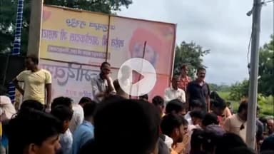 गोंडा: जानकीनगर बाजार में चाकू के साथ संदिग्ध युवक को दुकानदारों ने पकड़कर पुलिस के हवाले किया