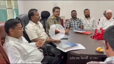 लोहरदगा: दुर्गा पूजा पर होगा गाइडलाइन का पालन, तय रूट से ही होगा विसर्जन: थाना प्रभारी ने शांति समिति की बैठक में दिया निर्देश