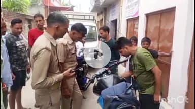 मुज़फ्फरनगर: खादरवाला में सड़क किनारे अवैध तमंचा और लावारिस बाइक पर रखे बैग को देख सहमे लोग, सूचना पर पहुंची पुलिस जांच में जुटी