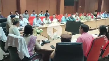 चूरू: जिला परिषद सभागार में RSSB अध्यक्ष ने भर्ती परीक्षाओं को लेकर की मीटिंग, वीरगति स्मारक पर शहीदों को दी श्रद्धांजलि