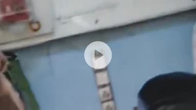 फिरोज़ाबाद: चलती ट्रेन में महिला की डिलीवरी, फ़िरोज़ाबाद रेलवे स्टेशन पर महिला कांस्टेबल आरती ने नवजात शिशु को तत्काल अटेंड किया