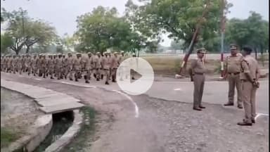 मंझनपुर: एएसपी ने कौशाम्बी पुलिस लाइन में परेड की सलामी ली, बैरकों व मेस की व्यवस्थाओं का किया निरीक्षण