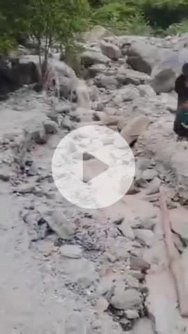 घाट: भारी बारिश के चलते नंदप्रयाग नंदानगर मोटर मार्ग सेरा और चमतोली में मलबा आने से बाधित, खोलने का कार्य जारी