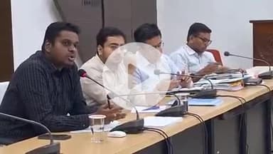 जगदलपुर: कलेक्टर ने समय सीमा की बैठक में योजनाओं के क्रियान्वयन हेतु सभी विभागों को समन्वय से कार्यक्रम को क्रियान्वीत करने का निर्देश दिया