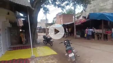 बाह: पिनाहट में व्यापारी ने पुलिस पर लगाया मारपीट का आरोप, व्यापारियों ने बाजार बंद कर किया प्रदर्शन