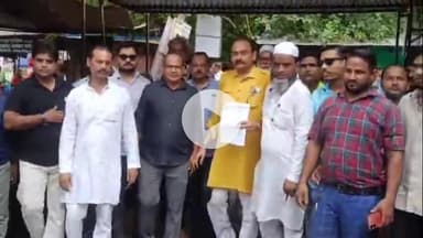 इटावा: व्यापार मंडल ने अपर आयुक्त राजेश द्विवेदी को 17 सूत्रीय ज्ञापन सौंपा, सैम्पलिंग के नाम पर व्यापारियों का उत्पीड़न बंद करने की मांग