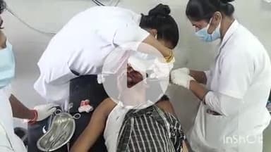 आरा: पसउर गांव के समीप बाइक दुर्घटना में घायल बाइक सवार को आरा सदर अस्पताल में कराया गया भर्ती