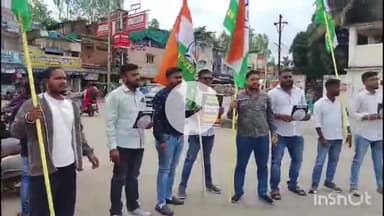 जगदलपुर: युवाकांग्रेस ने प्रधानमंत्री के जन्मदिन को बेरोजगार दिवस के रूप में मनाया, जिलाध्यक्ष ने ₹1 में जमीन की मांग की