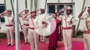 మహబూబ్ నగర్ అర్బన్: మహబూబ్నగర్ జిల్లాలోని పోలీసు కార్యాలయంలో ప్రజా పాలన దినోత్సవం