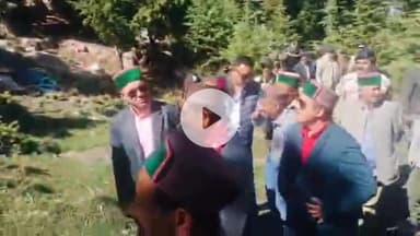 मोरंग: केबिनेट मंत्री जगत सिंह नेगी ने रिब्बा, फुलायच मेले में मुख्यातिथि के रूप में की शिरकत