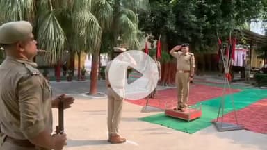 शामली: अपर पुलिस अधीक्षक ने थानाभवन थाने का अर्द्धवार्षिक निरीक्षण किया, पुलिस अभिलेखों की की जांच