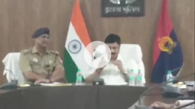 इटावा: पुलिस लाइन सभागार में व्यापारी सुरक्षा प्रकोष्ठ की बैठक एसएसपी बृजेश कुमार श्रीवास्तव की अध्यक्षता में सम्पन्न हुई