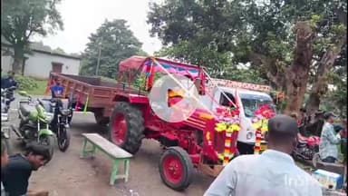 शिकारीपाड़ा: विश्वकर्मा पूजा के अवसर पर शिकारीपाड़ा और प्रखंड क्षेत्र में भगवान विश्वकर्मा की धूमधाम से पूजा अर्चना