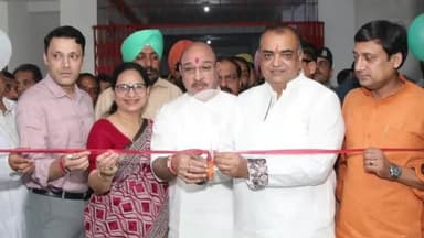 रामपुर: जिला अस्पताल में विधायक आकाश सक्सेना ने PM के 75वें जन्मदिन पर 'स्वस्थ नारी, सशक्त परिवार' अभियान का शुभारंभ किया