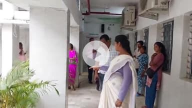 लोहरदगा: जिप अध्यक्ष रीना कुमारी ने सदर अस्पताल का निरीक्षण किया, बेड की कमी दूर करने का दिया आश्वासन