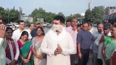 ગાંધીનગર: પ્રધાનમંત્રી નરેન્દ્ર મોદીના 75 જન્મદિવસ નિમિત્તે વિધાનસભાના અધ્યક્ષ શંકરભાઈચૌધરી દ્વારા સ્વચ્છતા અભિયાનનો પ્રારંભ