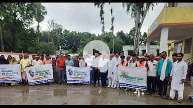 महनार: स्वच्छता ही सेवा कार्यक्रम के तहत नगर परिषद महनार द्वारा स्वच्छता अभियान चलाया गया