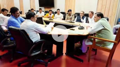 देहरादून: मुख्यमंत्री आवास में मुख्यमंत्री पुष्कर सिंह धामी से राजकीय शिक्षक संघ के पदाधिकारियों ने की मुलाकात