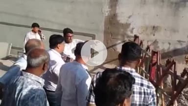 मलसीसर: जर्जर हवेली गिराने के मामले में जिला कलेक्टर के आदेश पर गठित जांच टीम मंडावा पहुंची