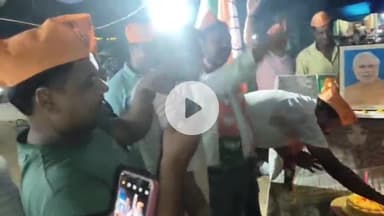 सिमडेगा: भाजपा सिमडेगा नगर समिति ने पीएम नरेंद्र मोदी का जन्मदिन धूमधाम से मनाया, उमड़ी कार्यकर्ताओं की भीड़