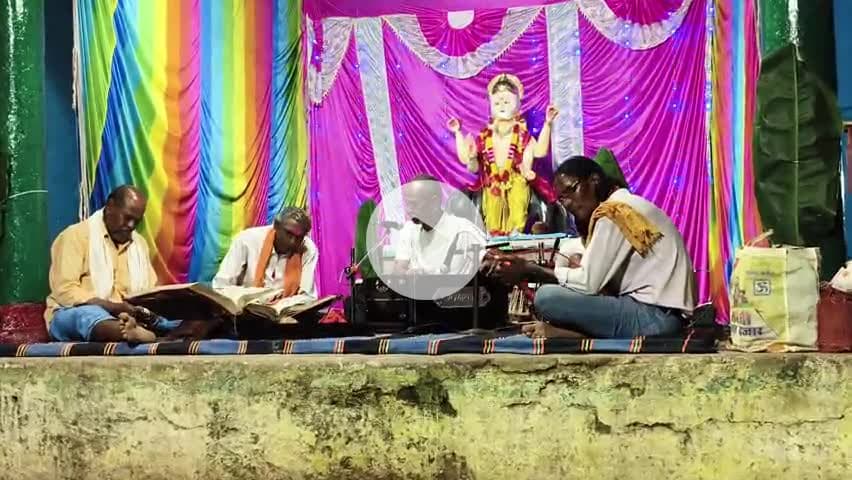 जय बाबा विश्वकर्मा समिति लच्छनपुर द्वारा रामायण का कार्यक्रम बड़ी धूम धाम से मनाया गया ।